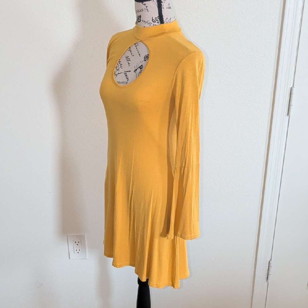 NWT Boohoo Yellow Long Sleeve Cut-Out Dress - Picture 3 of 7